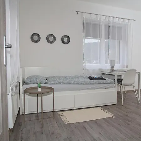 Apartmany Daros Dvur Kralove nad Labem Exterior photo