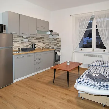 Apartmany Daros Dvur Kralove nad Labem Exterior photo